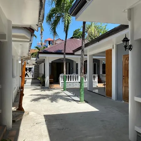 Monallan Boracay Hotel